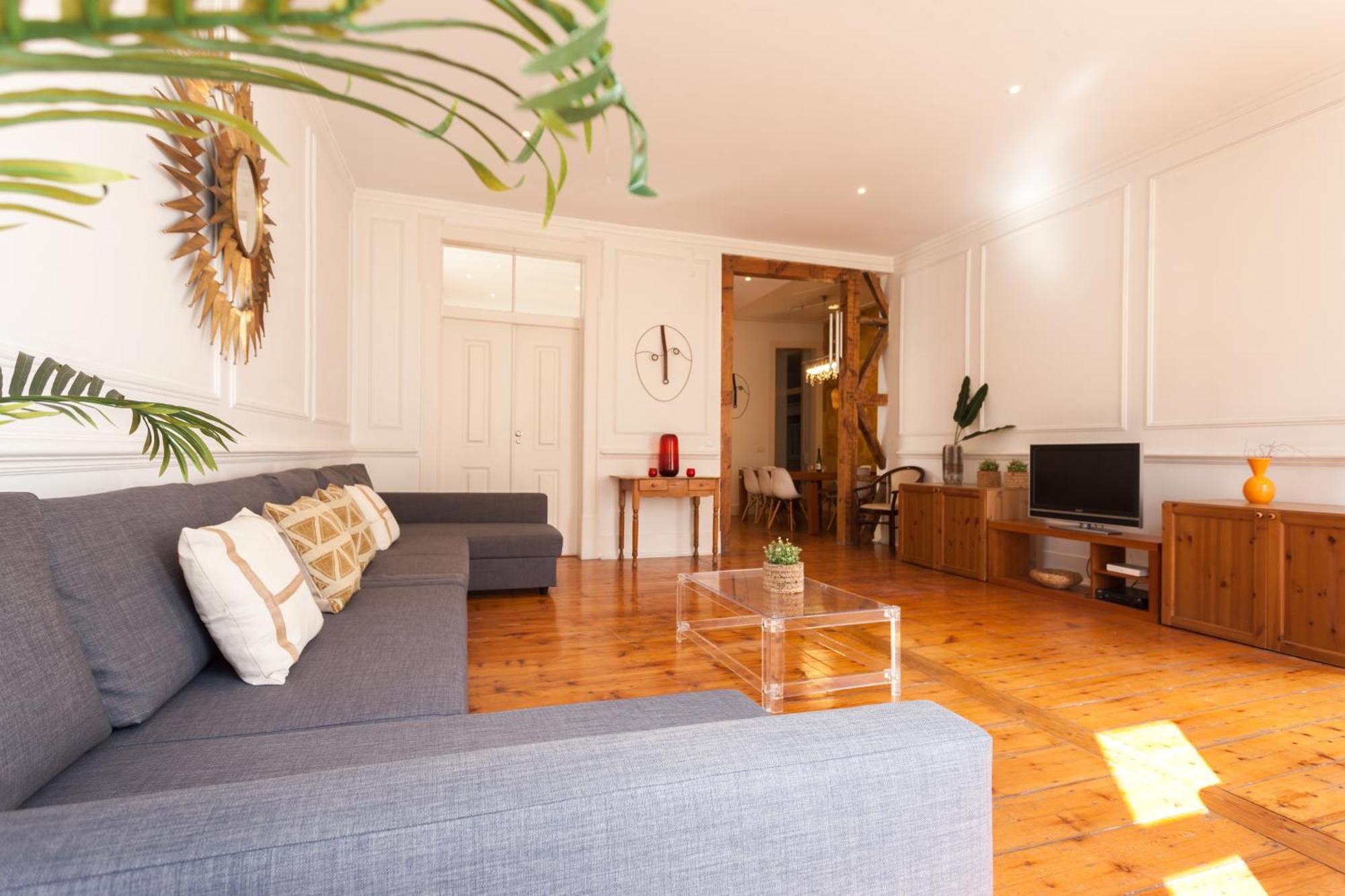 Tejo Vintage Three-Bedroom Apartment - By Lu Holidays Лісабон Екстер'єр фото